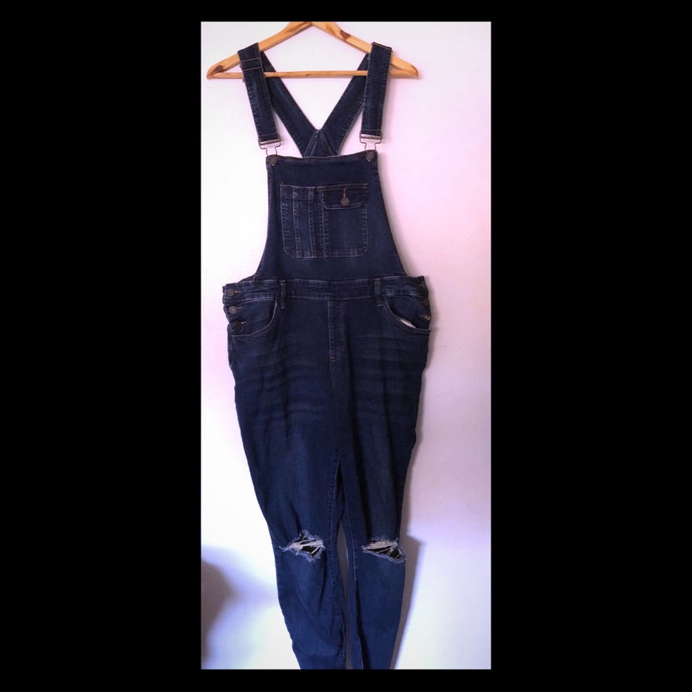 Charlotte Russe PLUS denim overalls